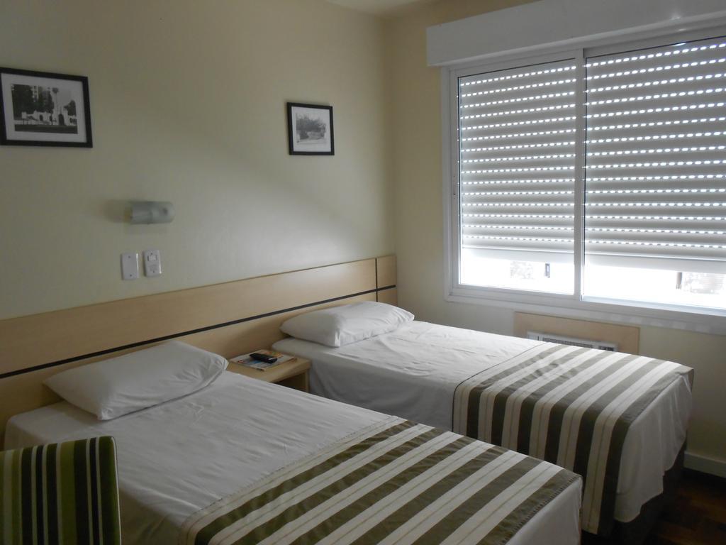 Colossi Hotel Porto Alegre Buitenkant foto