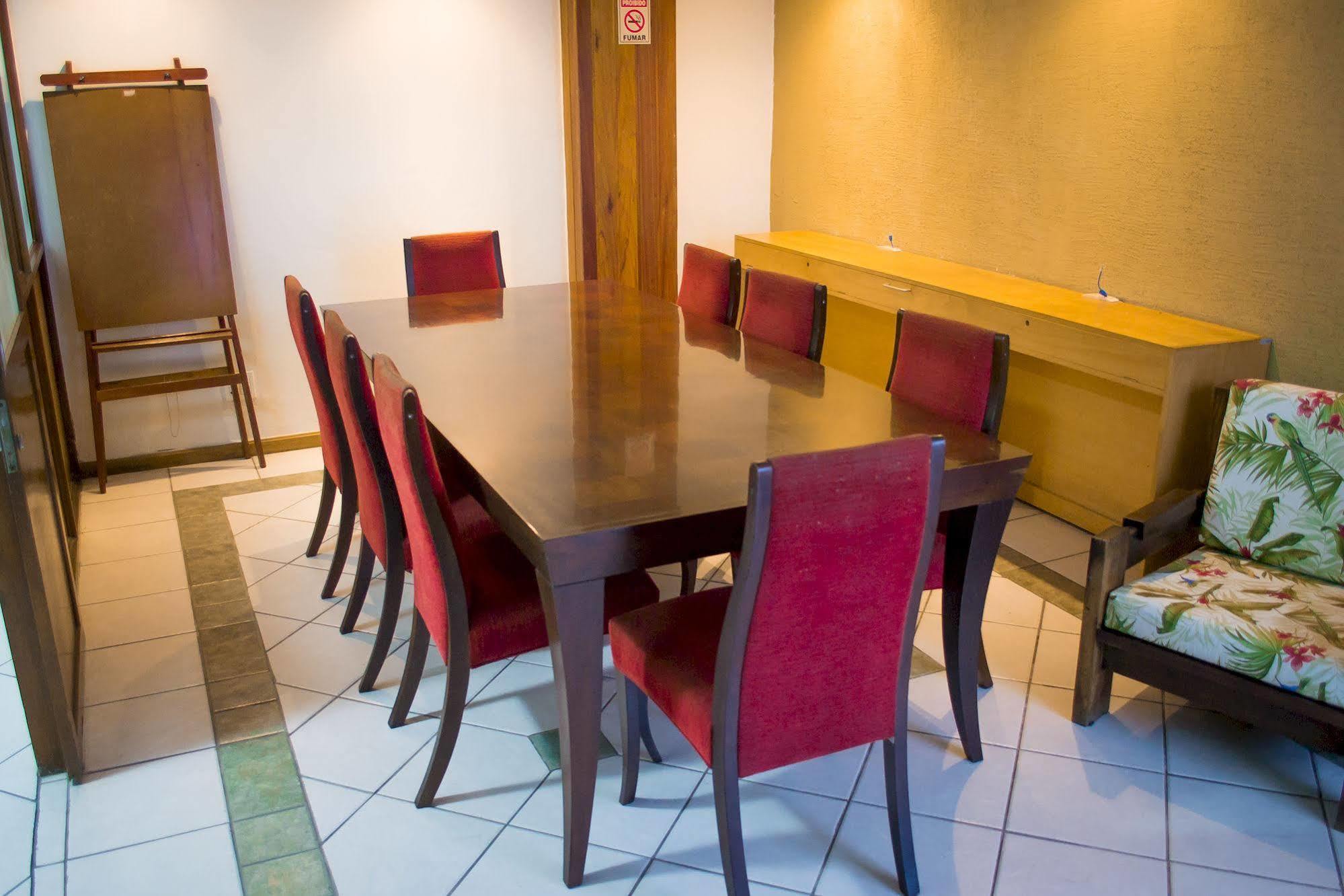 Colossi Hotel Porto Alegre Buitenkant foto