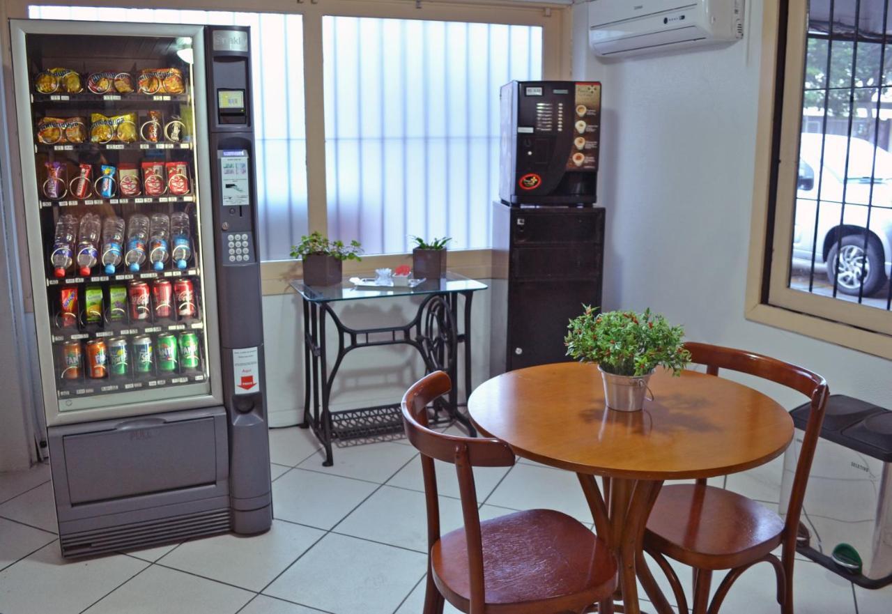 Colossi Hotel Porto Alegre Buitenkant foto